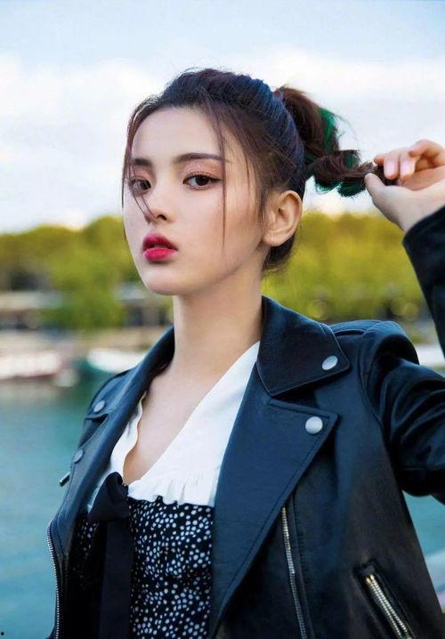 愛豆吃瓜娛樂醬周深,從音樂才子到吃瓜達(dá)人，揭秘愛豆背后的趣味生活