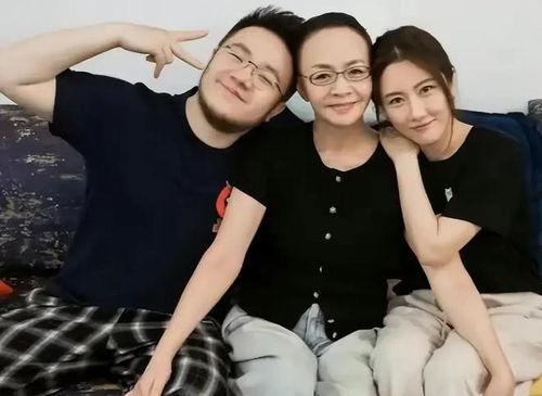 娛樂(lè)八卦瓜田吃瓜,揭秘明星們的幕后故事與甜蜜瓜田